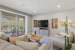 Blissful Haven @ Windsor Westside by Shine Villas 995