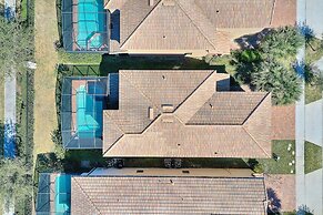 Blissful Haven @ Windsor Westside by Shine Villas 995