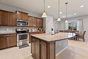 Blissful Haven @ Windsor Westside by Shine Villas 995