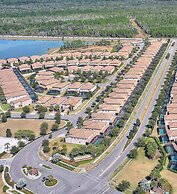 Blissful Haven @ Windsor Westside by Shine Villas 995