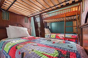 Funcation at Windsor Hills by Shine Villas Sleeps up to 12