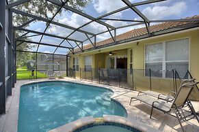 Funcation at Windsor Hills by Shine Villas Sleeps up to 12