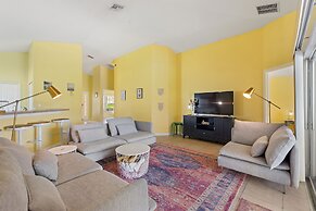 Gilded Parasol by Shine Villas Remington Golf 420