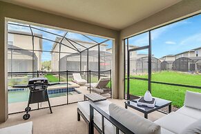 Fantasia @ Storey Lake by Shine Villas #408