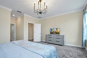 Fantasia @ Storey Lake by Shine Villas #408