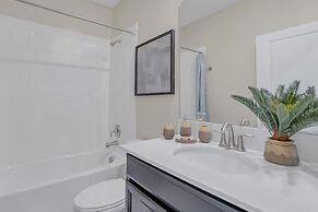 Fantasia @ Storey Lake by Shine Villas #408