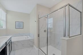 Fantasia @ Storey Lake by Shine Villas #408