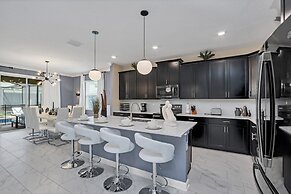 Fantasia @ Storey Lake by Shine Villas #408