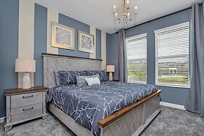 Fantasia @ Storey Lake by Shine Villas #408