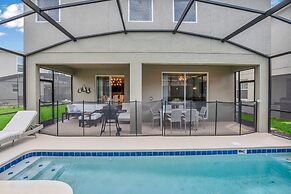 Fantasia @ Storey Lake by Shine Villas #408