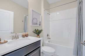 Fantasia @ Storey Lake by Shine Villas #408