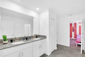 Jurassic Water View @storey Lake by Shine Villas! Sleeps up to 24! #02