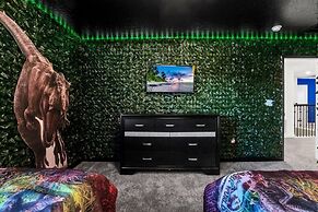 Jurassic Water View @storey Lake by Shine Villas! Sleeps up to 24! #02