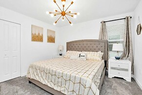 Jurassic Water View @storey Lake by Shine Villas! Sleeps up to 24! #02