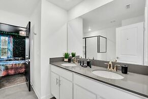 Jurassic Water View @storey Lake by Shine Villas! Sleeps up to 24! #02