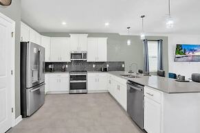 Jurassic Water View @storey Lake by Shine Villas! Sleeps up to 24! #02