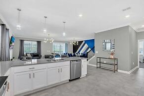 Jurassic Water View @storey Lake by Shine Villas! Sleeps up to 24! #02