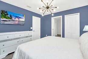 Jurassic Water View @storey Lake by Shine Villas! Sleeps up to 24! #02