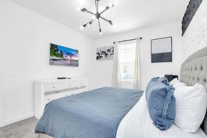 Jurassic Water View @storey Lake by Shine Villas! Sleeps up to 24! #02