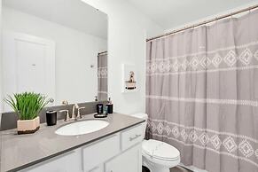 Jurassic Water View @storey Lake by Shine Villas! Sleeps up to 24! #02