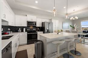 Fireworks @ Night -storey Lake by Shine Villas #709