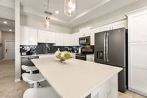 Fireworks @ Night -storey Lake by Shine Villas #709