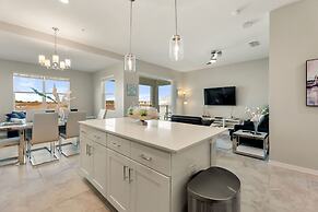 Fireworks @ Night -storey Lake by Shine Villas #709