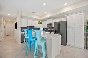 Storey Lake Resort 2bd Condo Overlooking Water #840