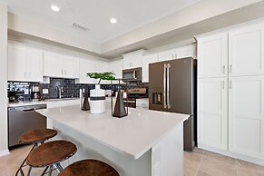 Mad Hatter @ Storey Lake by Shine Villas #827