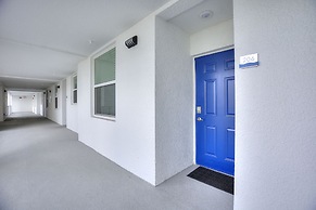 Decadent Penguin - Storey Lake by Shine Villas #704