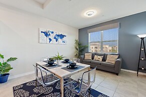 2bd Top Floor Condo Overlooking Pool by Shine Villas