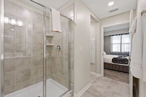 Storey Lake 2 Bed, Sleeps 7. Premium, Fabulous #200