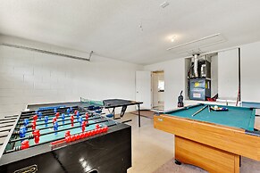5 Bed Large Pool and Games Room #801