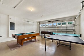 5 Bed Large Pool and Games Room #801