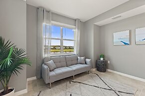 Sweet Suite Sleeps 6 @ Storey Lake by Shine Villas #903