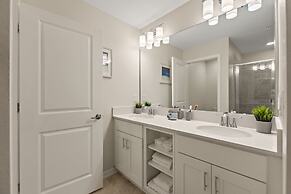 Sweet Suite Sleeps 6 @ Storey Lake by Shine Villas #903