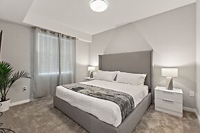 Sweet Suite Sleeps 6 @ Storey Lake by Shine Villas #903