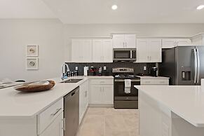 Edgewater Escape at Storey Lake by Shine Villas #904