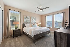 Stars Align @ Storey Lake by Shine Villas #406