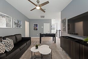 Stars Align @ Storey Lake by Shine Villas #406