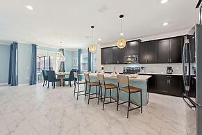 Stars Align @ Storey Lake by Shine Villas #406