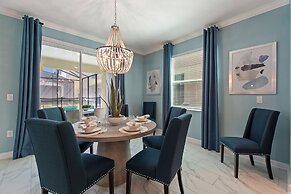 Stars Align @ Storey Lake by Shine Villas #406