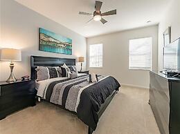 Perennial Paradise at Solterra Resort