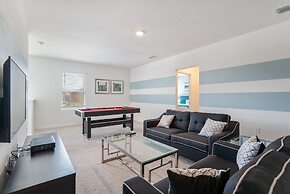 Lux Retreat, Shine Villas at Solterra Resort 826