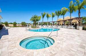 Lucky Find @ Lucaya Resort by Shine Villas 713