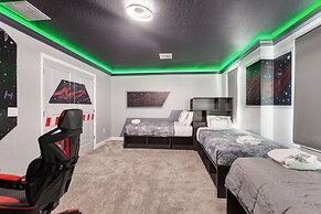 Marvel Mansion! Championsgate Resort Shine Villas 902