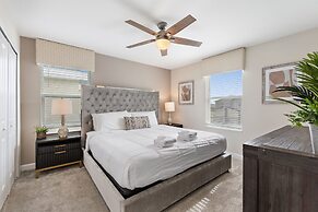 Marvel Mansion! Championsgate Resort Shine Villas 902