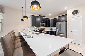 Marvel Mansion! Championsgate Resort Shine Villas 902