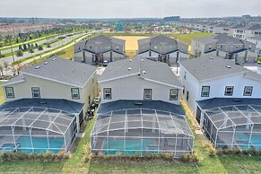 Marvel Mansion! Championsgate Resort Shine Villas 902