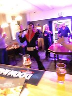 Old Railway Hotel porton